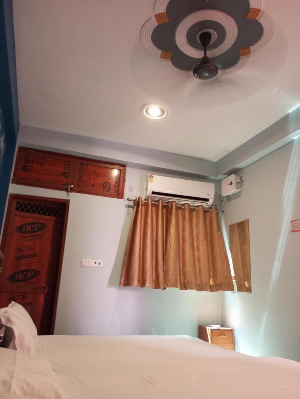 Shiv Niketan Guest House 200Mtr From Shri Ram Mandir Ayodhya Zewnętrze zdjęcie